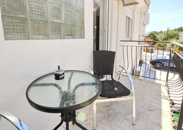 ゲストハウス Rozanda バスカ