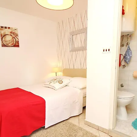 Guest house Rozanda 4*
